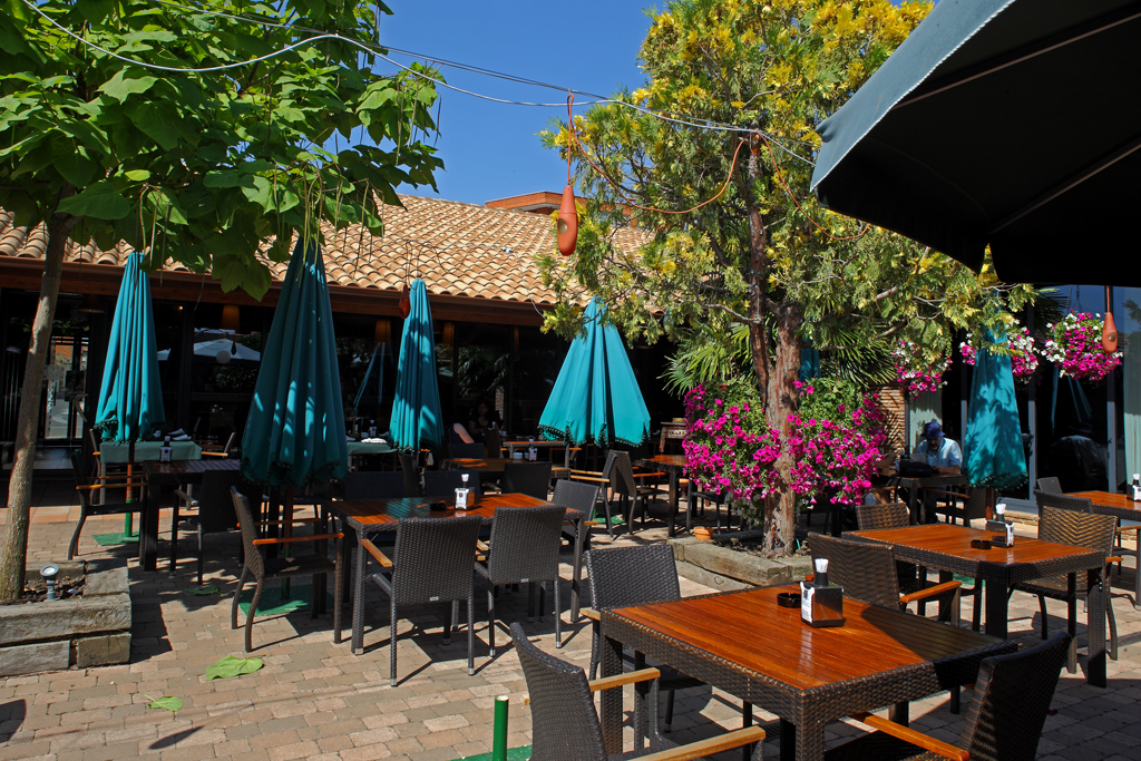 Restaurante La Zingara73. Terraza